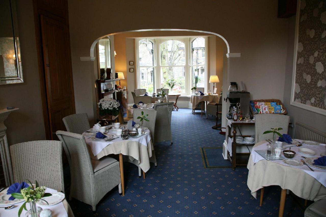 Bed and Breakfast Alexandra Court Harrogate Esterno foto